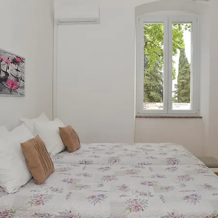 Three Bedroom Apartment 5 Min From Beach - Ae1560 Apartment *