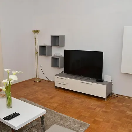 Three Bedroom Apartment 5 Min From Beach - Ae1560 * Zadar